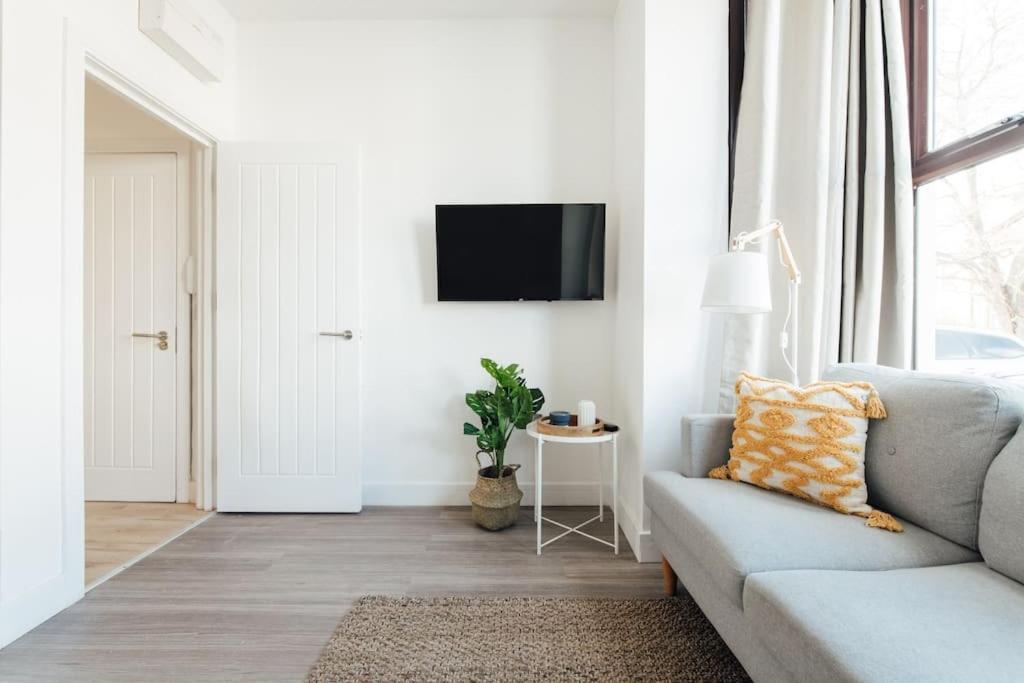 Stylish 2 Bedroom Flat In Ilford, London Kültér fotó